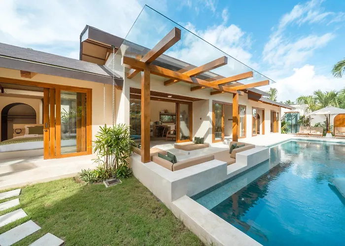 Salt House Villa *